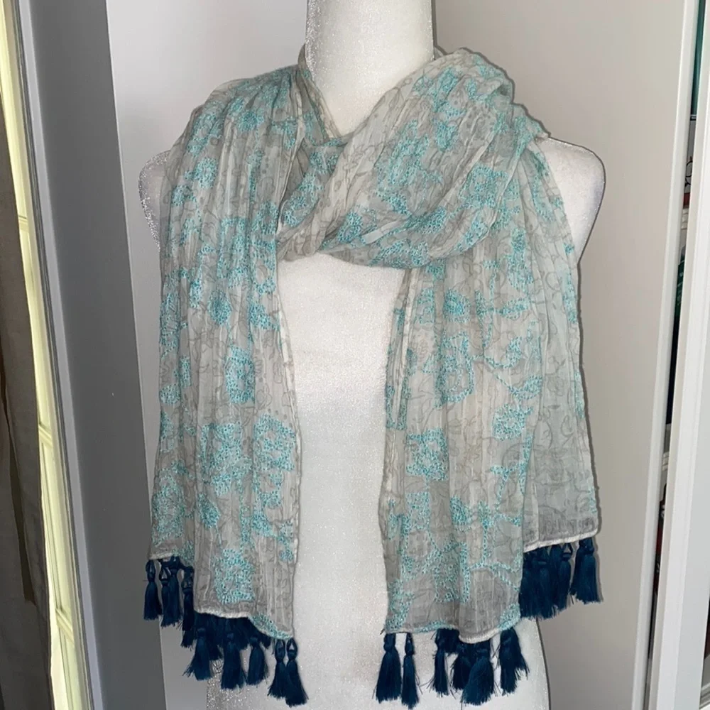 American Eagle Teal Floral Embroidered Tassel Scarf